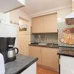 Principe Real Charming 1Br,Ba Private Courtyard